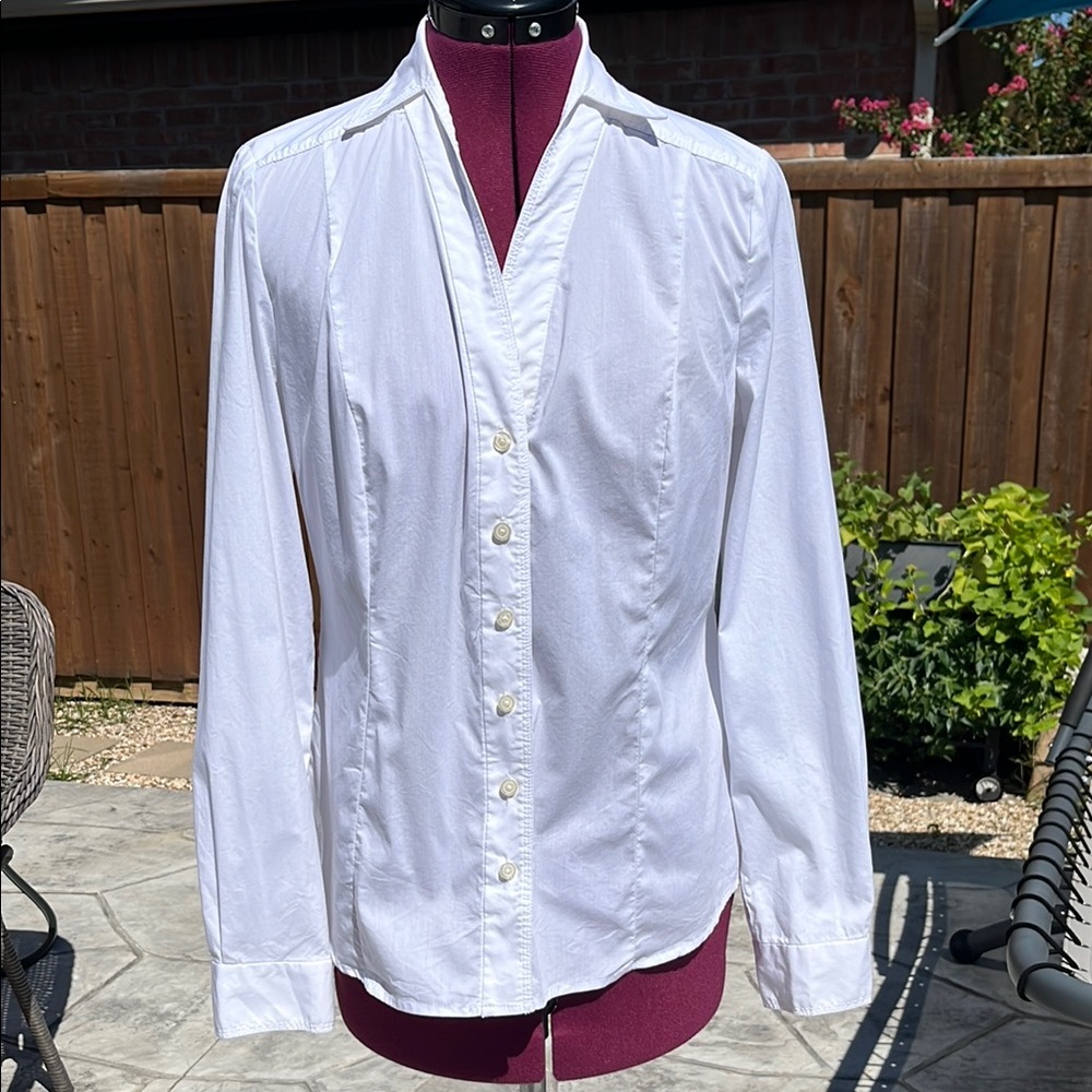 Tahari White Button Down Shirt for Women EUC
